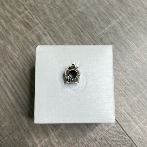 7 PANDORA Silver Bracelet Charms - Picture 4 of 16